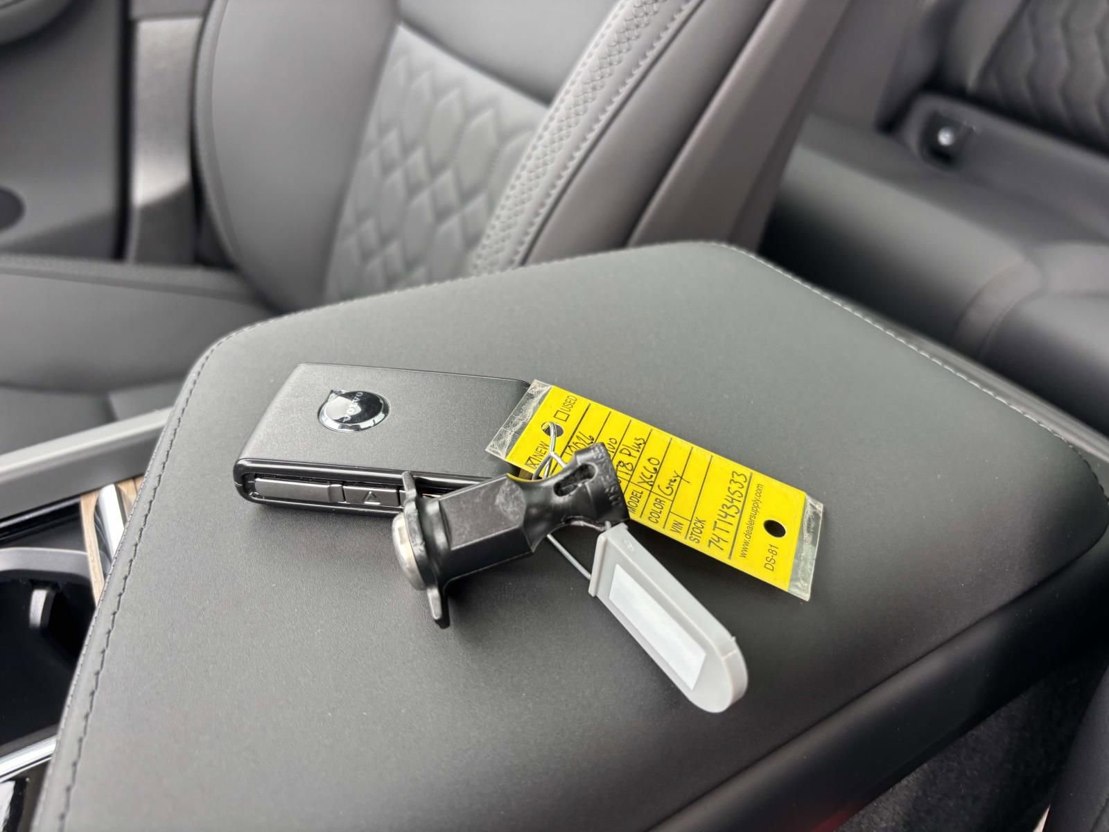 New 2026 Volvo XC60 T8 Plus w/ Protection Package Premier image 32