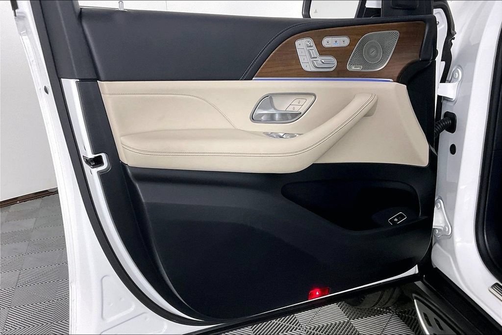 Certified 2025 Mercedes-Benz GLS 580 4MATIC image 15