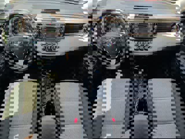 Used 2013 Toyota RAV4 LE image 12