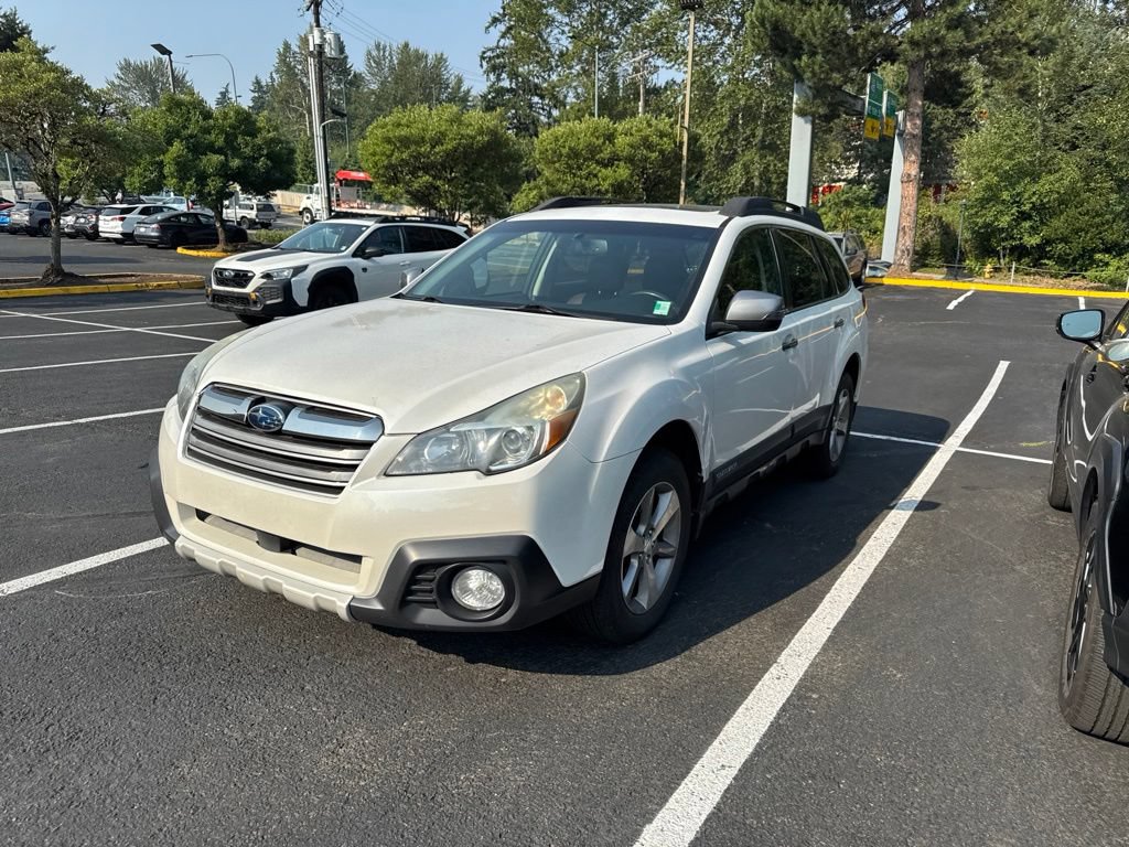 Used 2013 Subaru Outback 2.5i Limited w/ Special Appearance Pkg AWD/4WD image 2