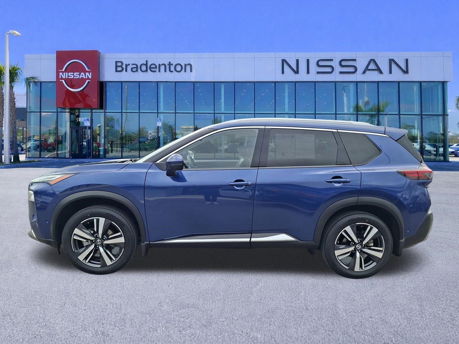 Used 2021 Nissan Rogue Platinum image 8