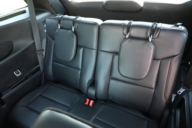 Used 2025 Ford Explorer ST AWD/4WD image 26