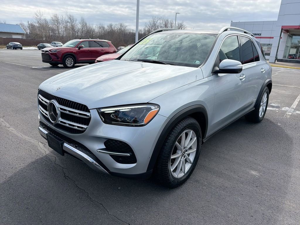 Used 2025 Mercedes-Benz GLE 350 4MATIC image 4