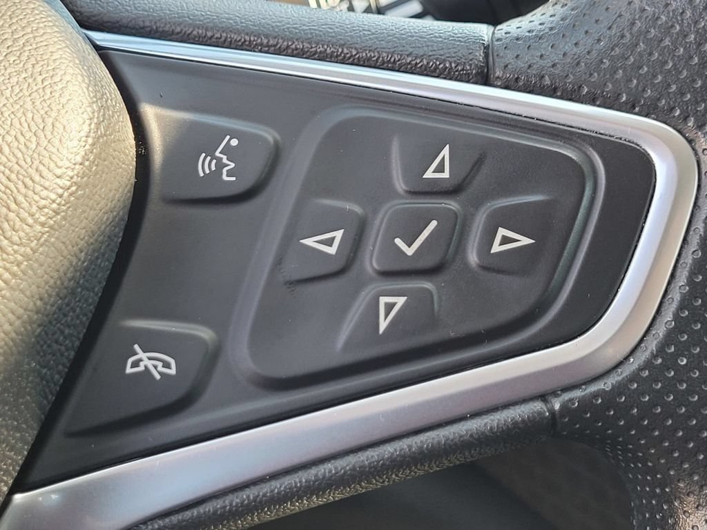 Used 2023 Chevrolet Malibu LT FWD image 19