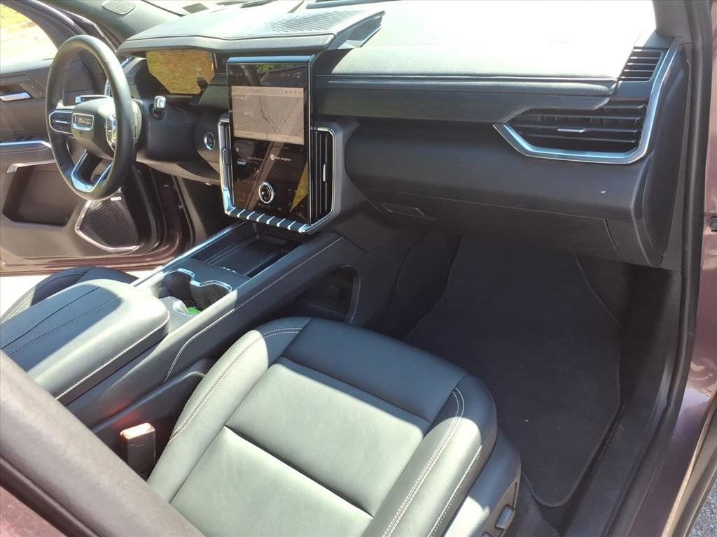 Used 2024 GMC Acadia Elevation w/ Luxury Package AWD/4WD image 16