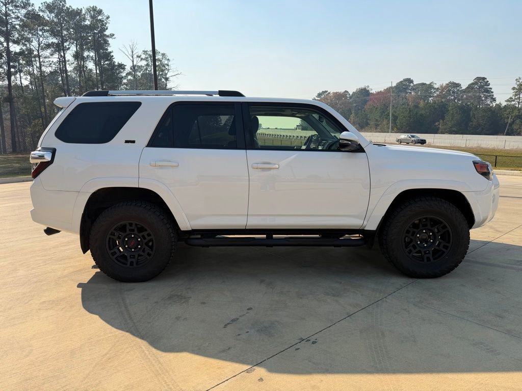 Used 2023 Toyota 4Runner SR5 Premium image 3