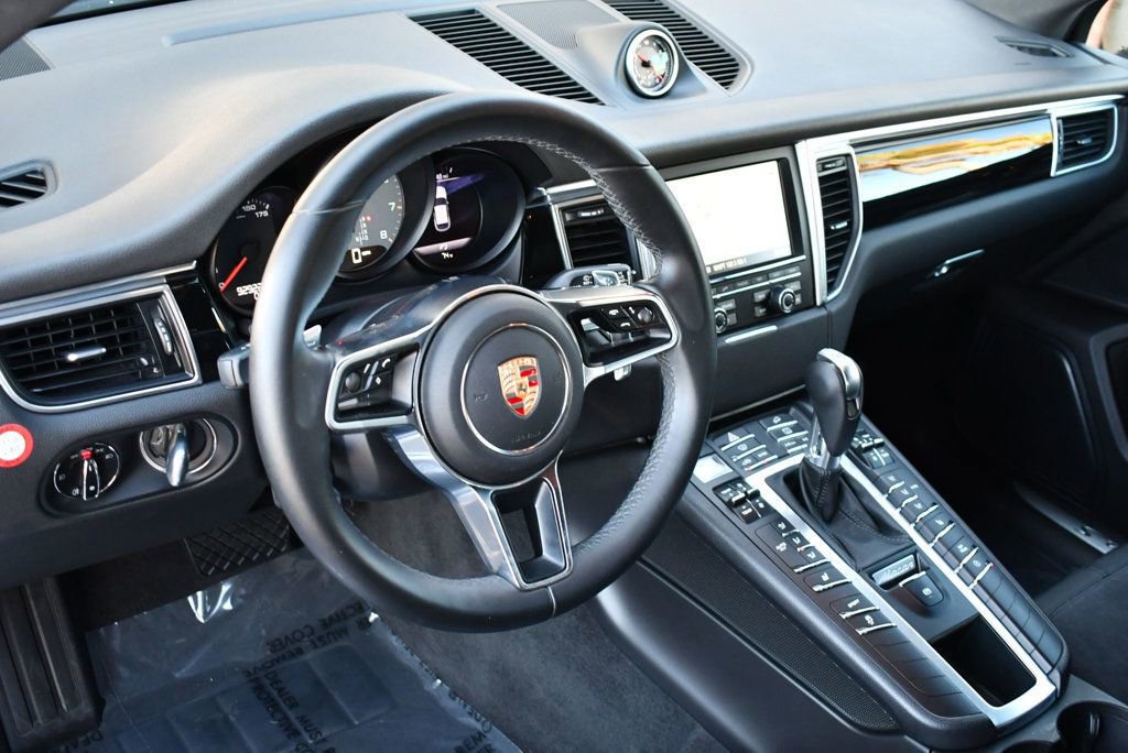 Used 2016 Porsche Macan S image 38