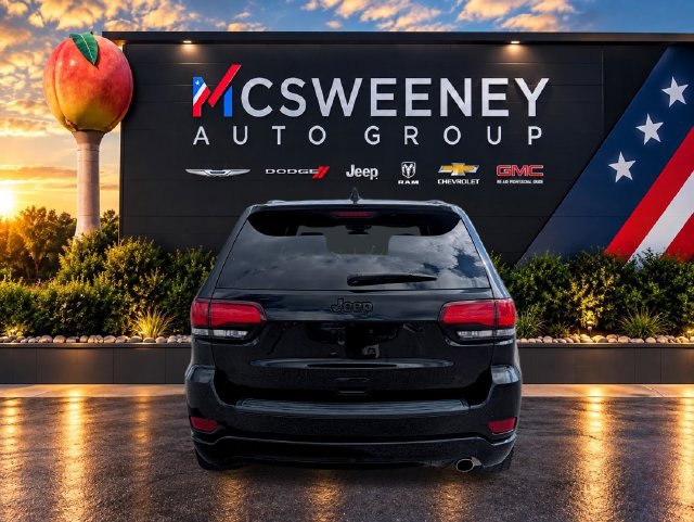 Used 2021 Jeep Grand Cherokee Laredo X RWD image 4