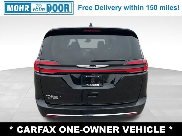 Used 2024 Chrysler Pacifica Touring-L image 6