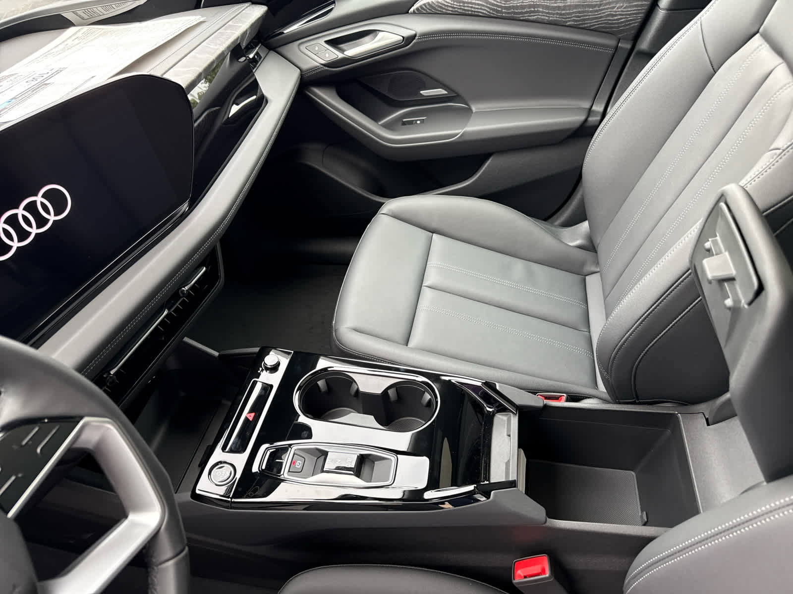 New 2025 Audi A6 e-tron Premium Plus image 18