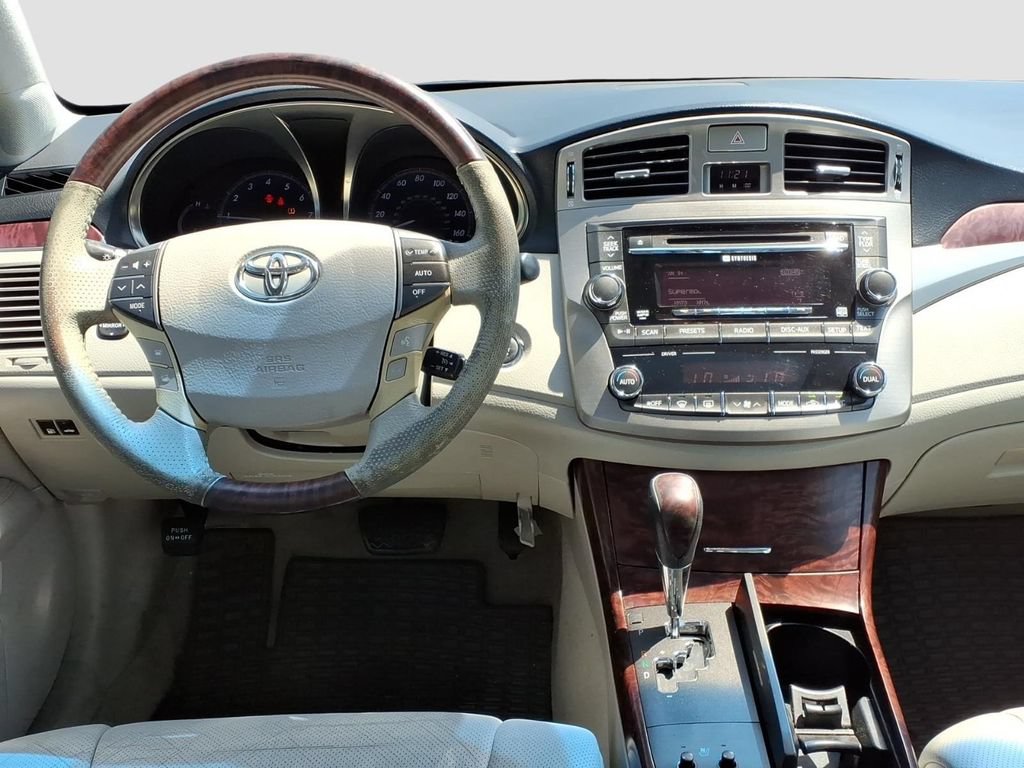 Used 2011 Toyota Avalon Limited FWD image 11