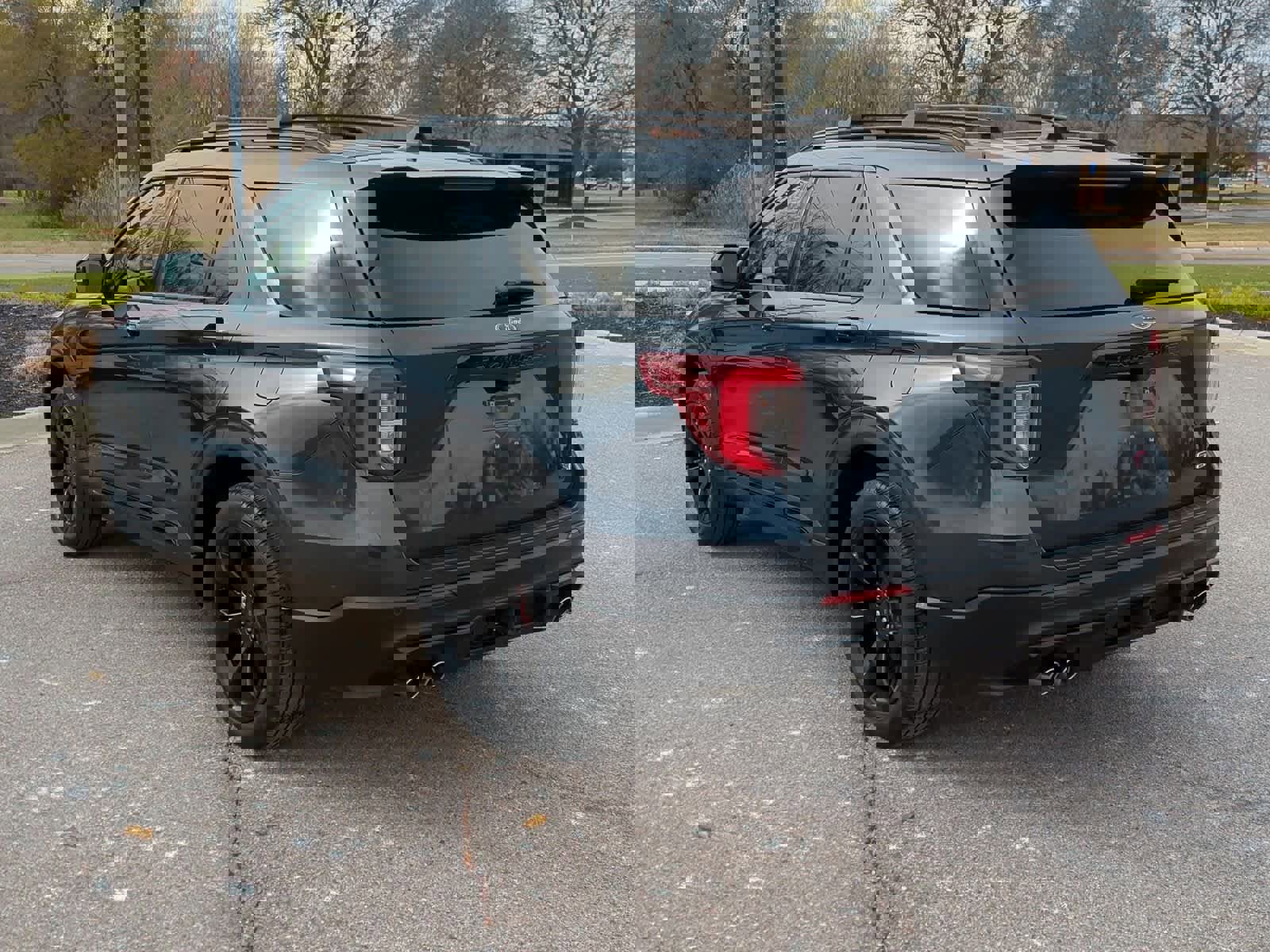 Used 2022 Ford Explorer ST w/ Equipment Group 401A image 6