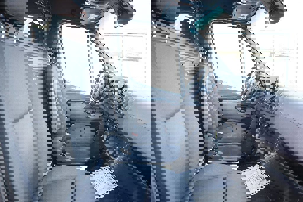 Used 2023 Mercedes-Benz Sprinter 4500 w/ Acoustic Package image 27