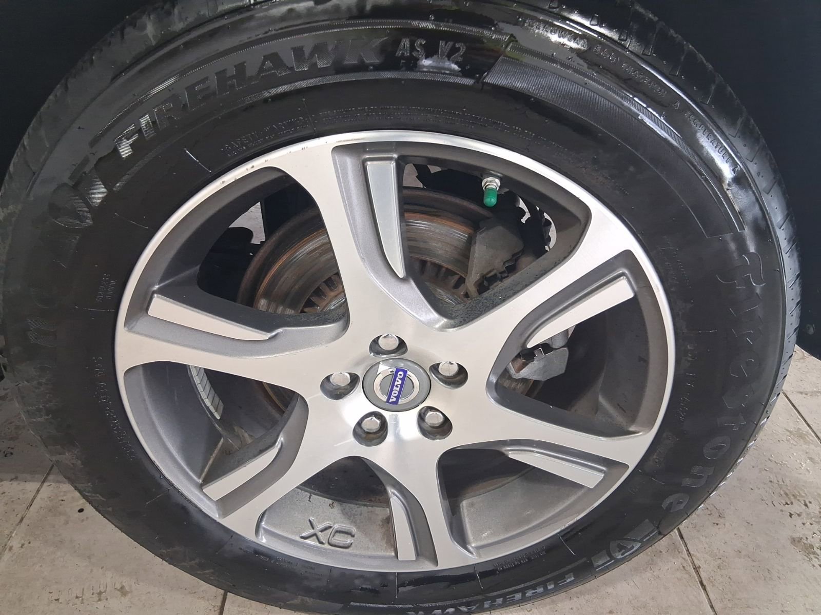 Used 2011 Volvo XC60 T6 image 9