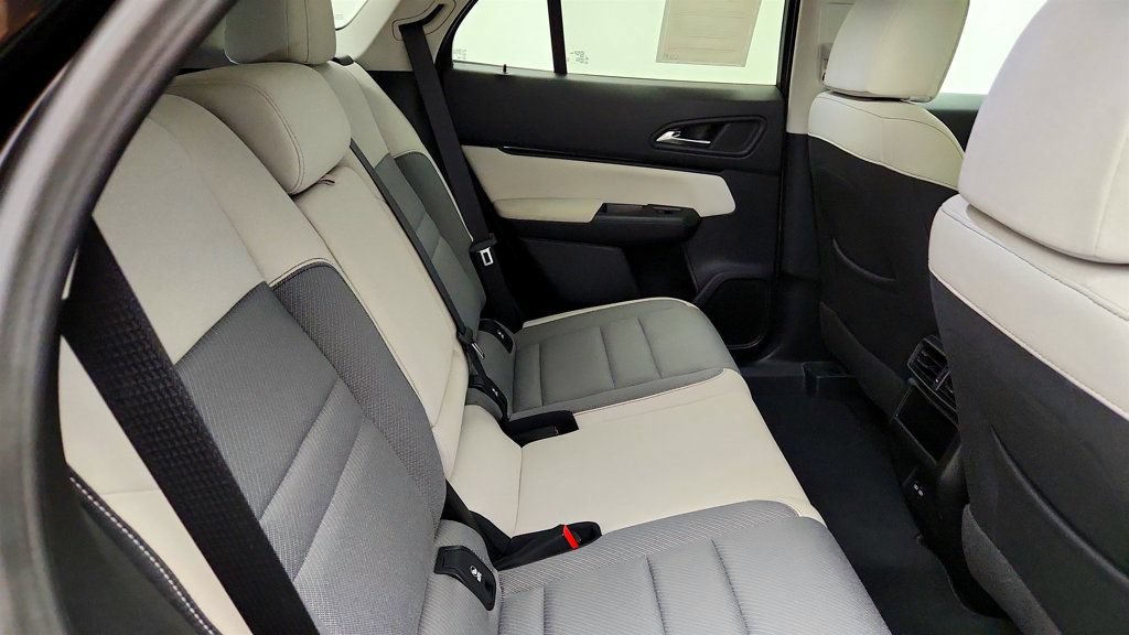 Used 2025 Honda Prologue EX image 23
