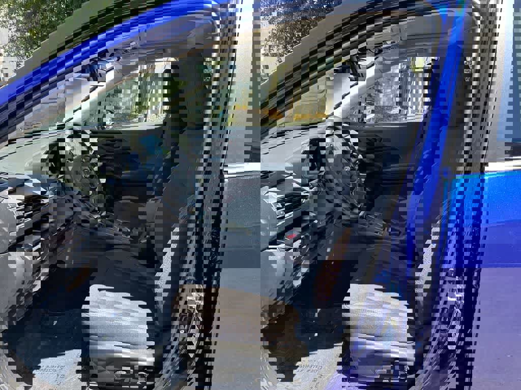 Certified 2025 Subaru Crosstrek 2.0i Premium image 2