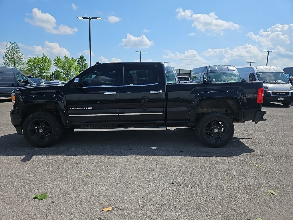 Used 2015 GMC Sierra 2500 Denali w/ Driver Alert Package image 4