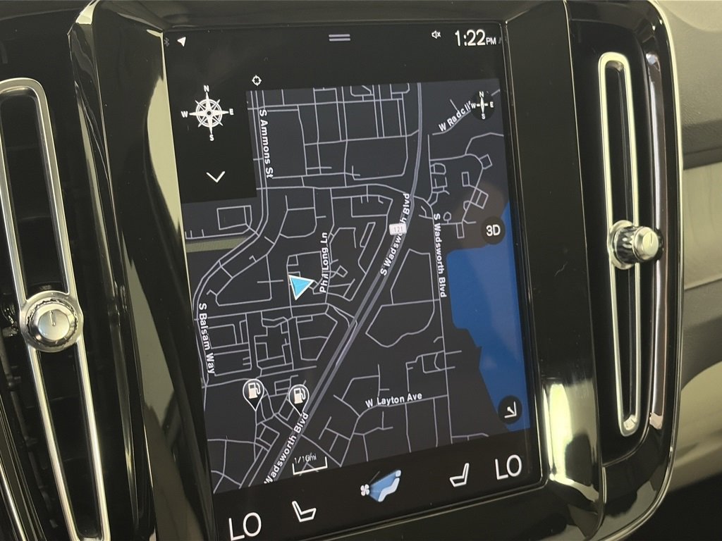 Used 2022 Volvo XC40 T5 Inscription image 19