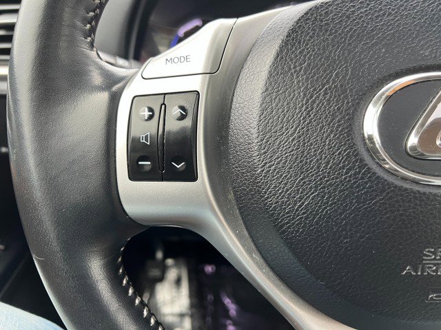 Used 2012 Lexus CT 200h image 25