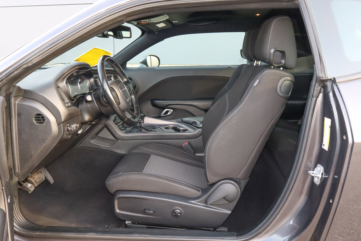 Used 2023 Dodge Challenger SXT image 7