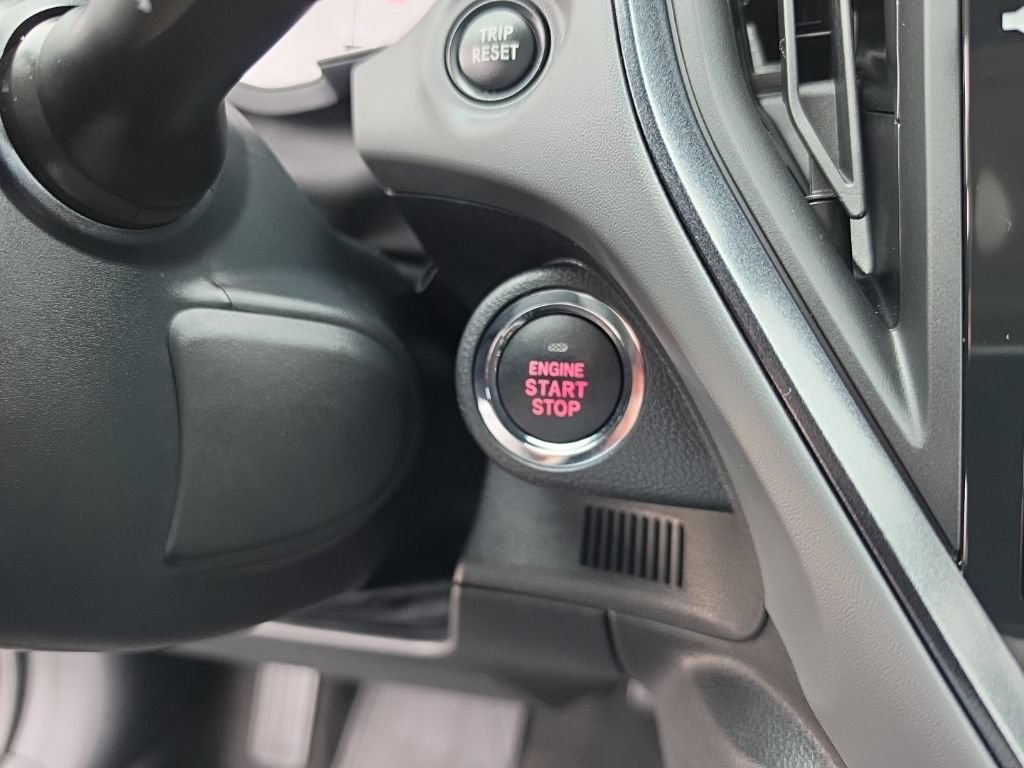 Used 2024 Subaru Crosstrek 2.5i Limited AWD/4WD image 19