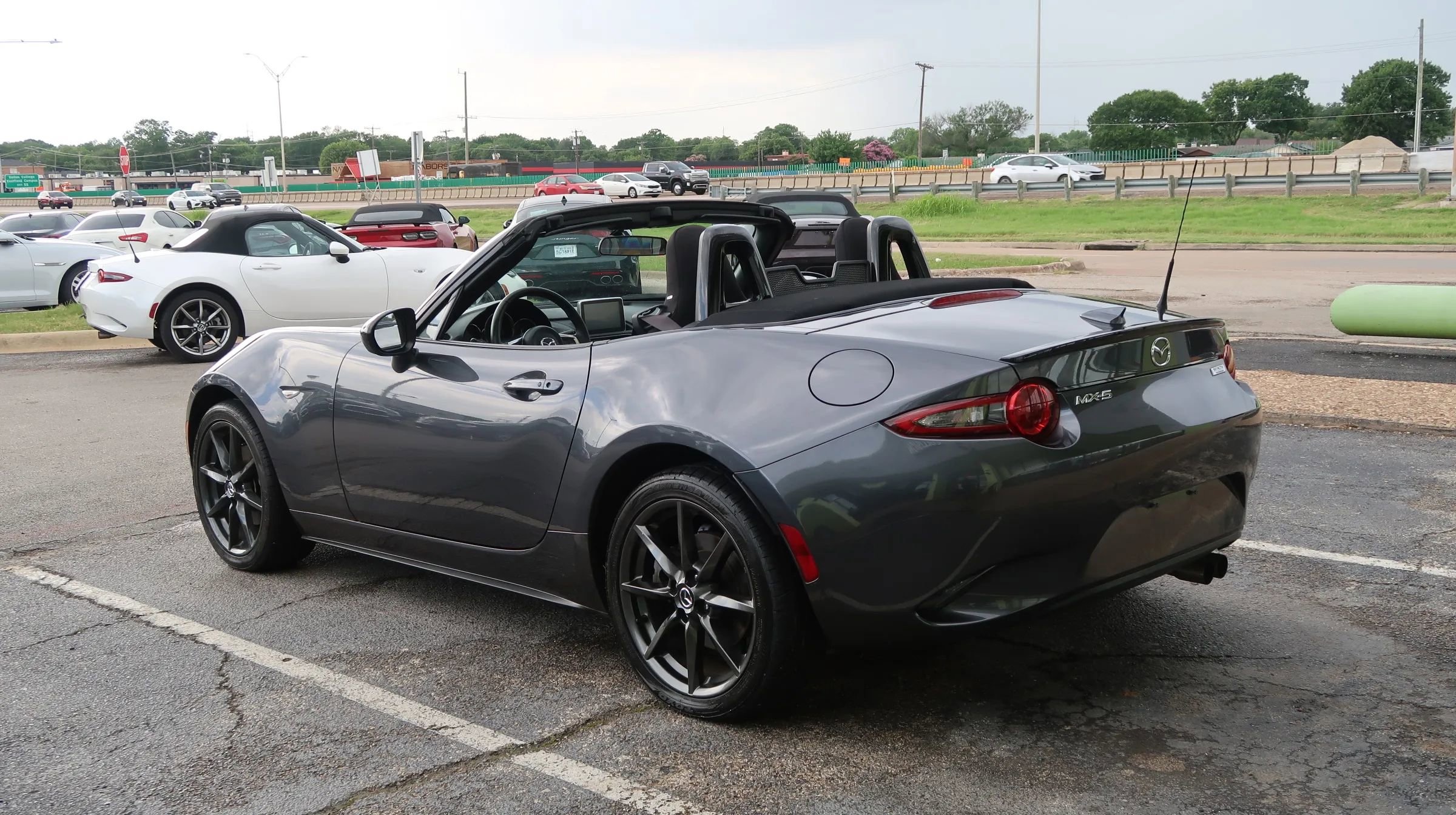 Used 2017 MAZDA MX-5 Miata Club image 42