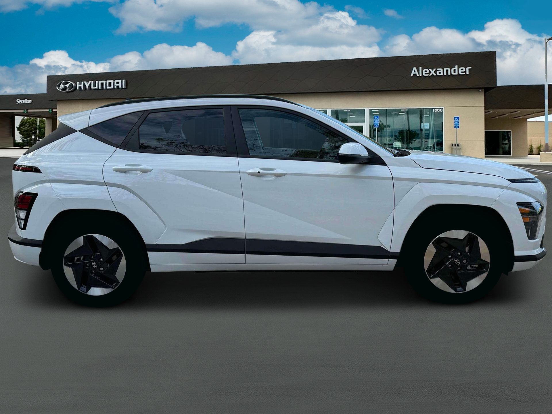 New 2025 Hyundai Kona SEL FWD image 9