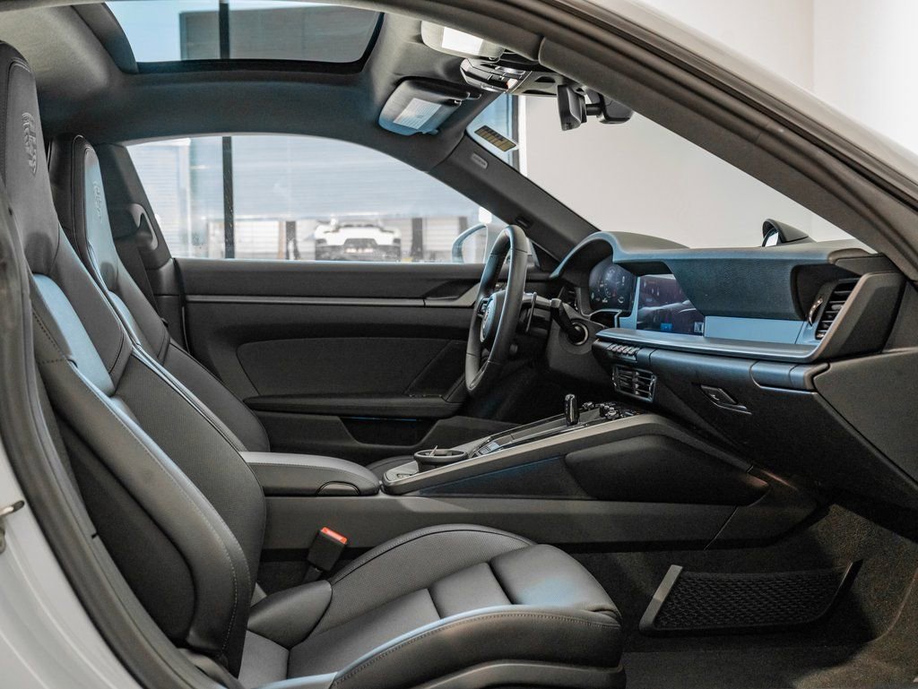 Certified 2025 Porsche 911 Carrera image 28