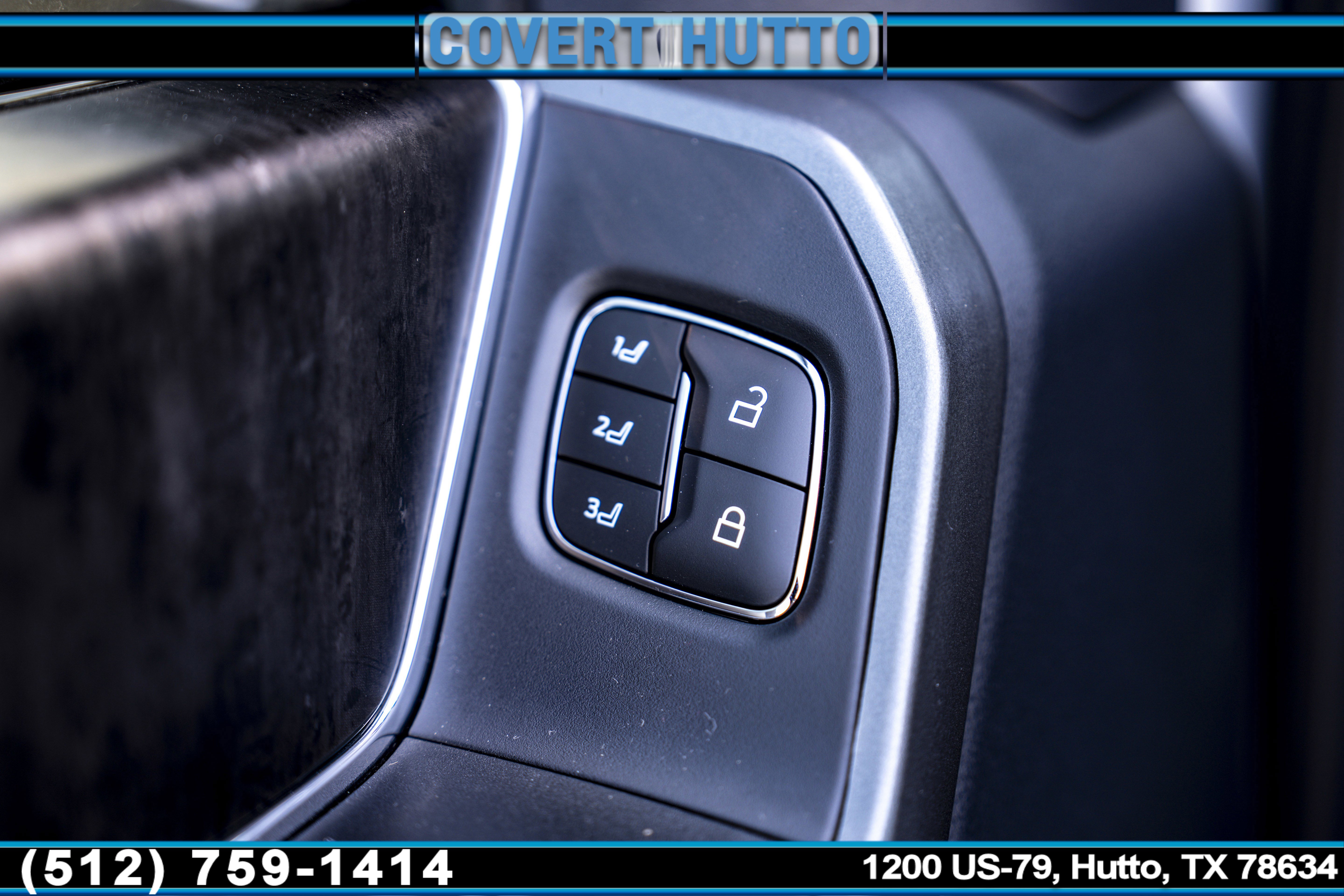 New 2026 Ford F250 Lariat w/ Black Appearance Package image 16