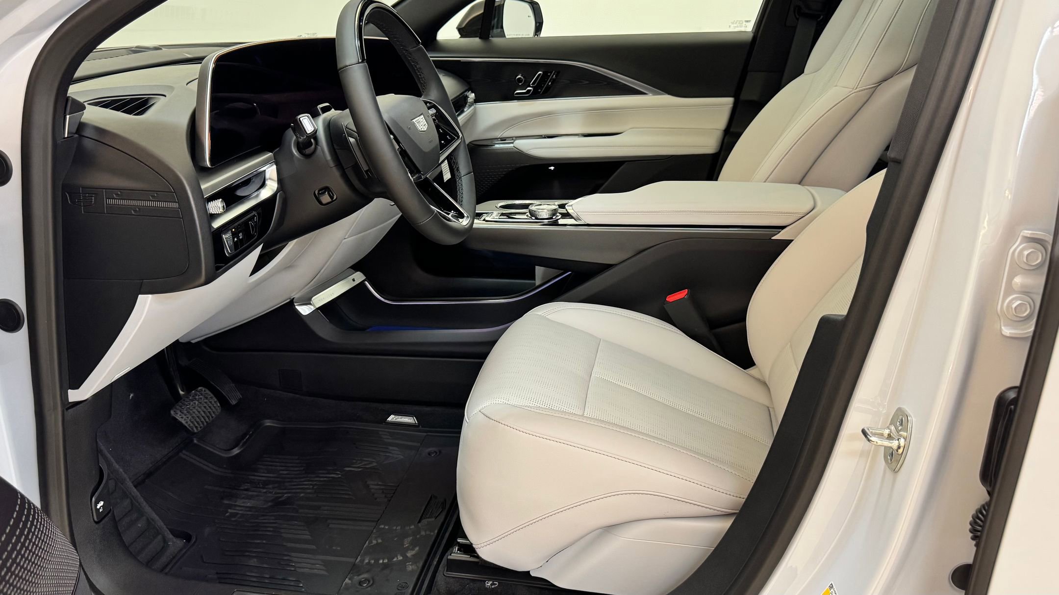 New 2026 Cadillac Lyriq Sport image 5