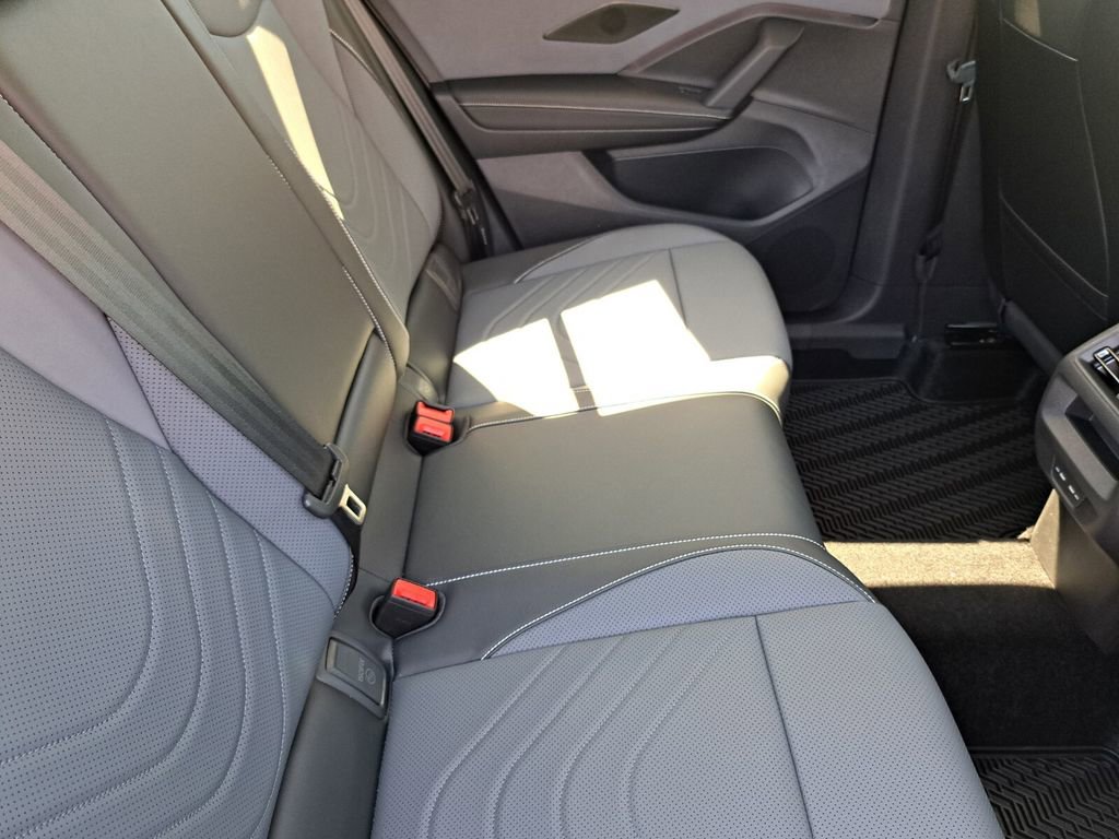 New 2026 Volkswagen Tiguan SE R-Line image 23