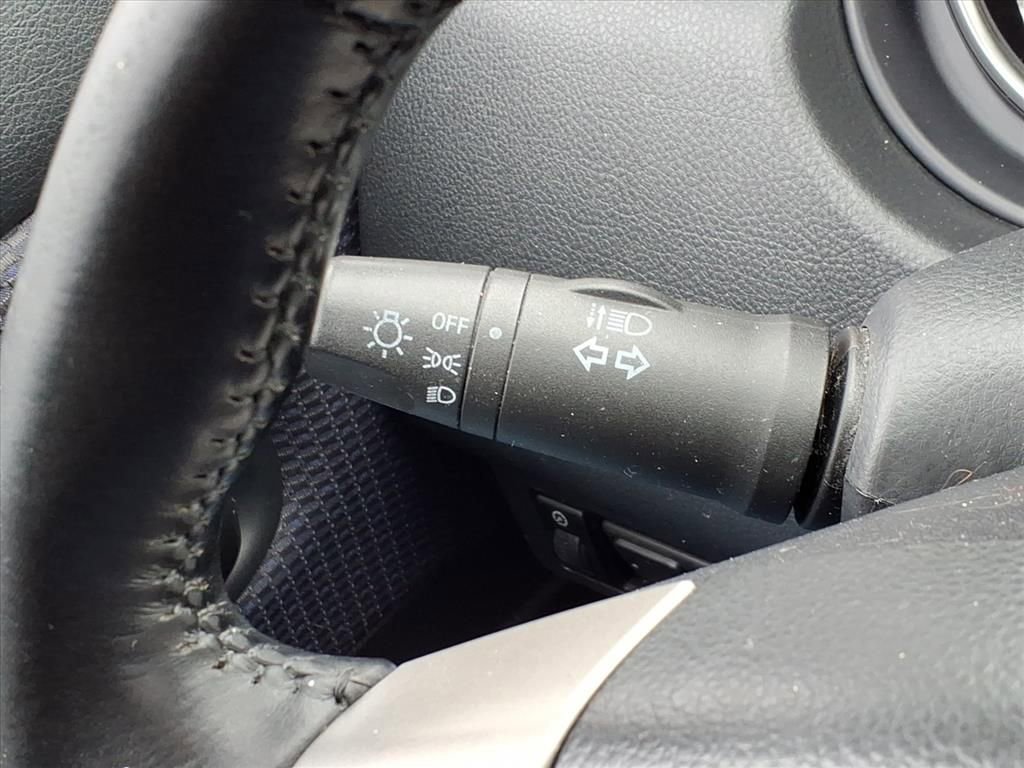 Used 2007 Nissan Versa SL w/ Convenience Pkg image 22