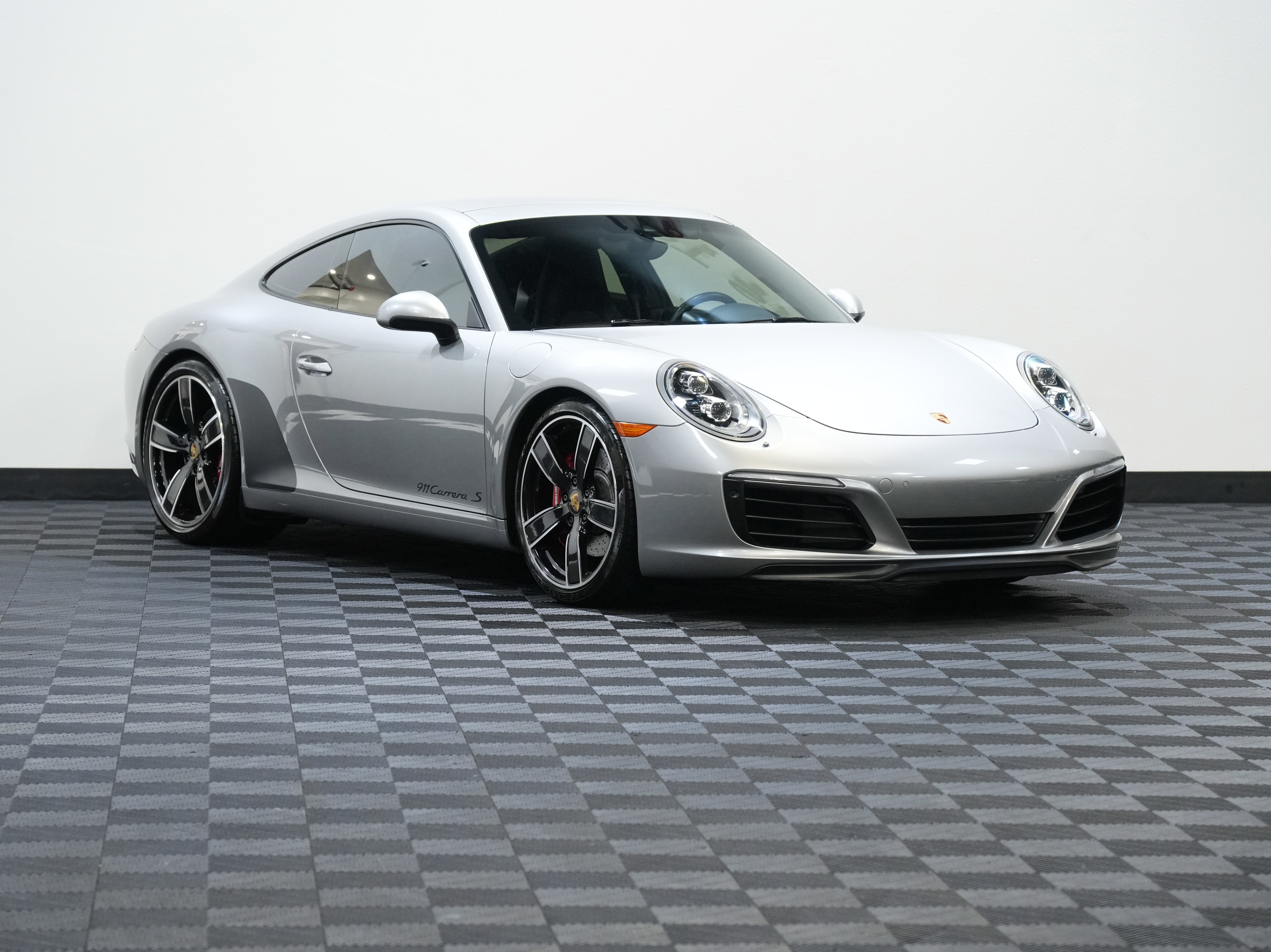 Used 2017 Porsche 911 Carrera S image 5