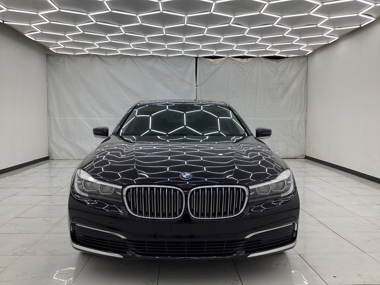 Used 2019 BMW 740i xDrive image 5