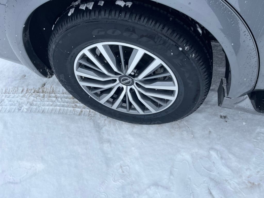 Used 2024 Nissan Armada SL image 33