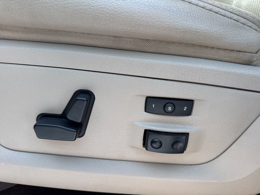 Used 2018 RAM 1500 Laramie w/ Convenience Group image 6