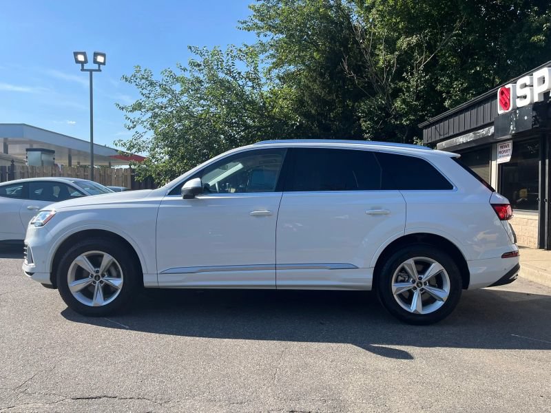Used 2023 Audi Q7 2.0T Premium w/ Convenience Package AWD/4WD image 4