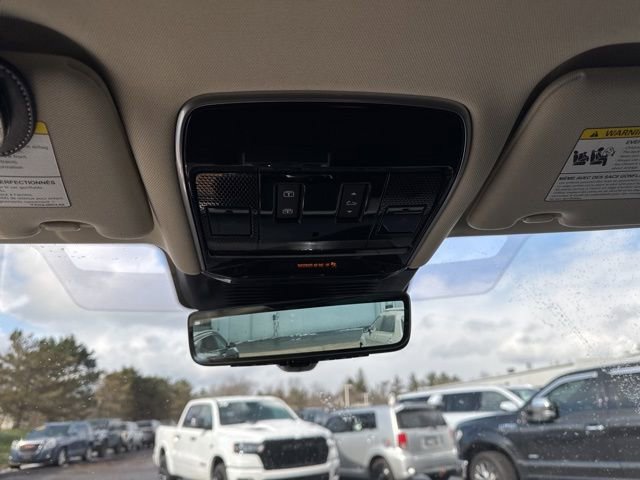 Used 2023 Land Rover Range Rover Long Wheelbase SE image 15