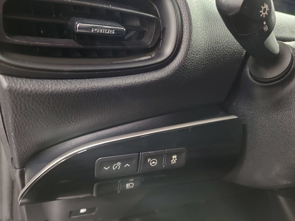 Used 2017 Toyota Prius Two w/ Prius Two Safety Plus Package FWD image 24