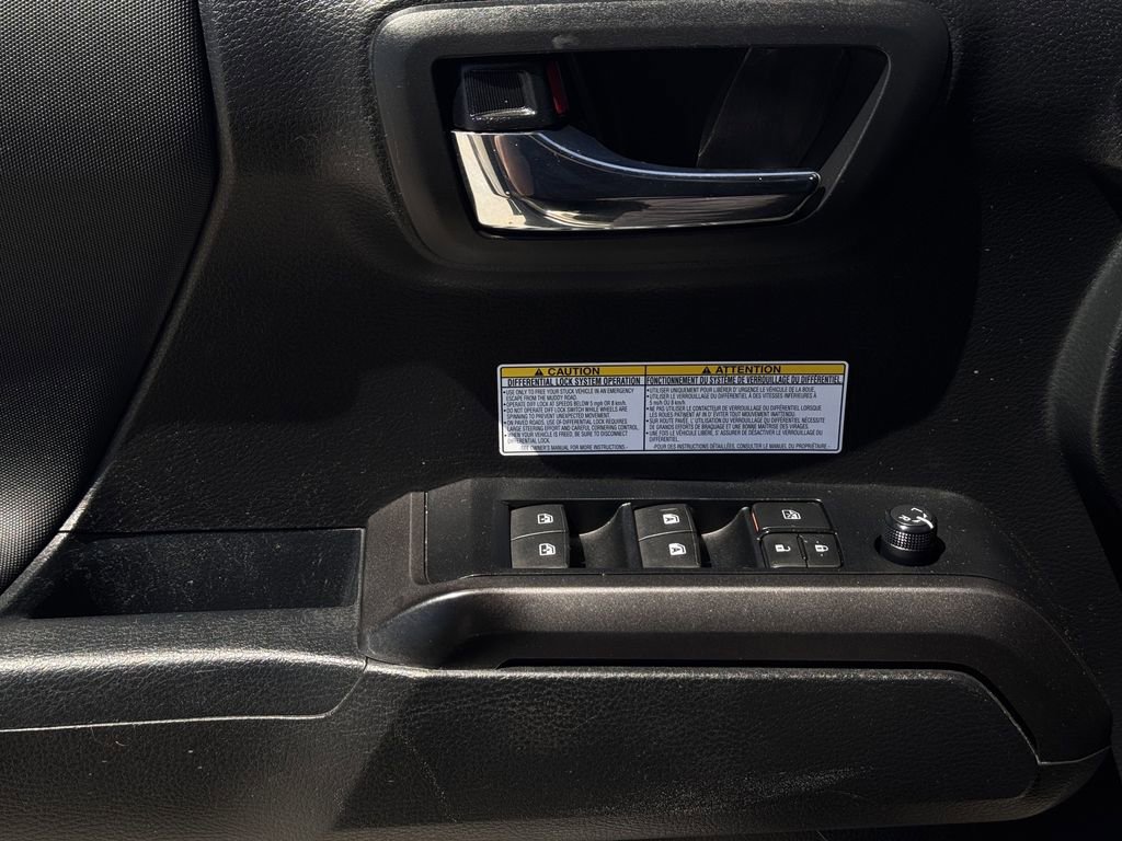 Used 2019 Toyota Tacoma TRD Off-Road image 24
