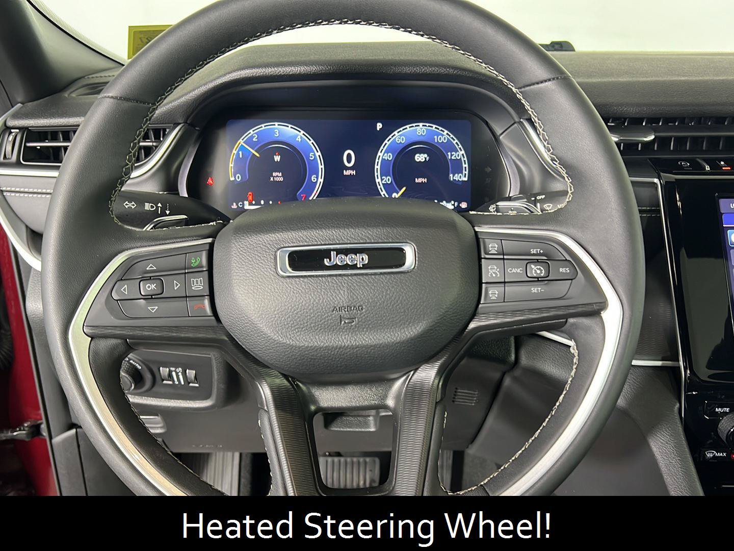 Used 2024 Jeep Grand Cherokee Altitude AWD/4WD image 5