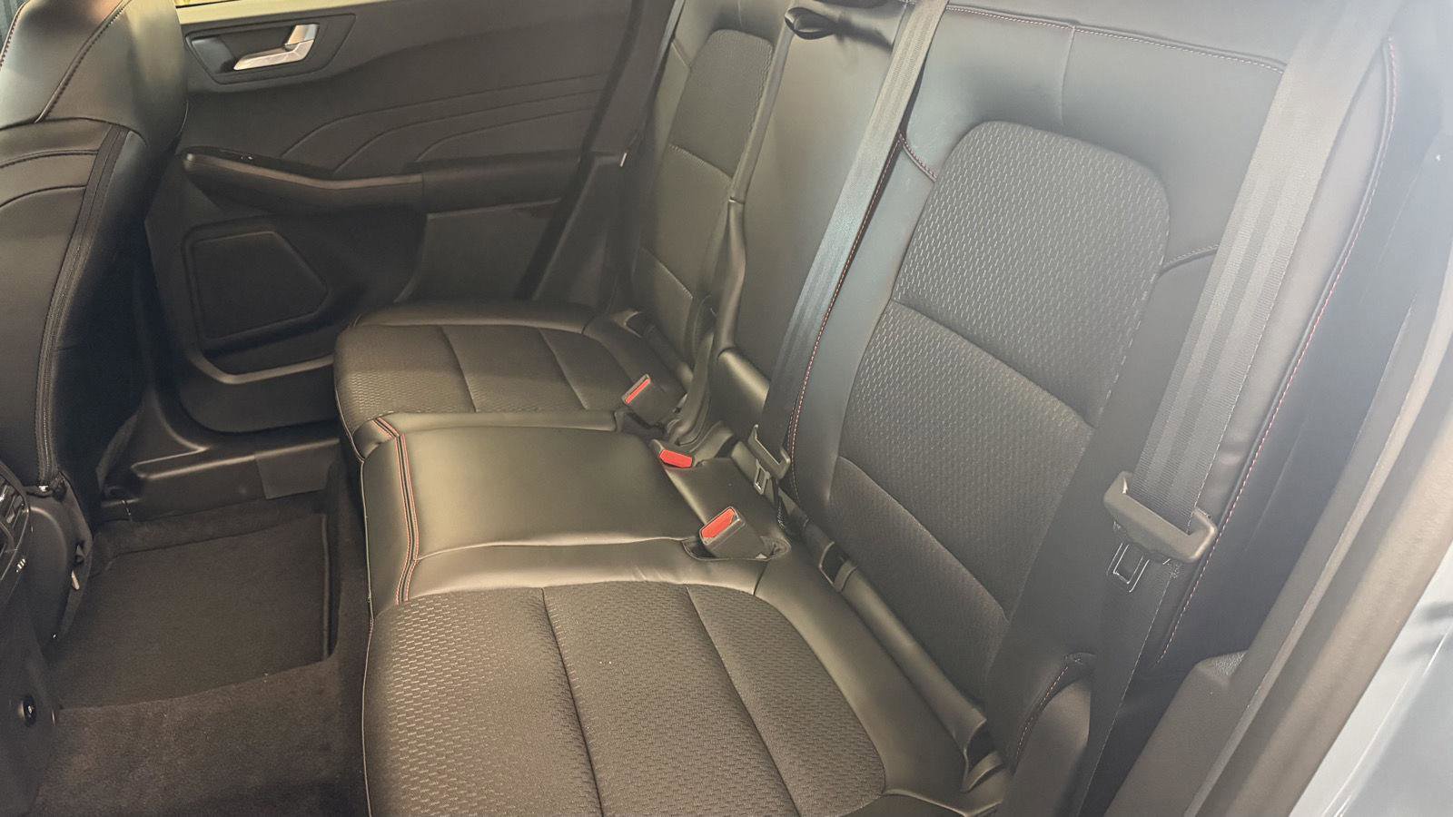 New 2026 Ford Escape ST-Line w/ Tech Pack #1 image 21