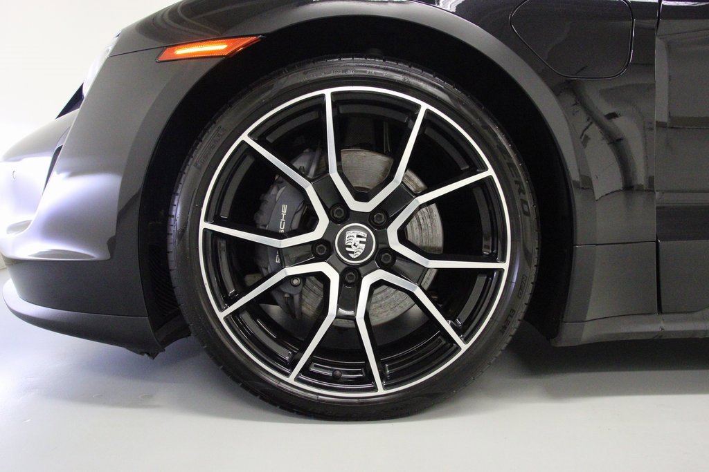Used 2022 Porsche Taycan image 10
