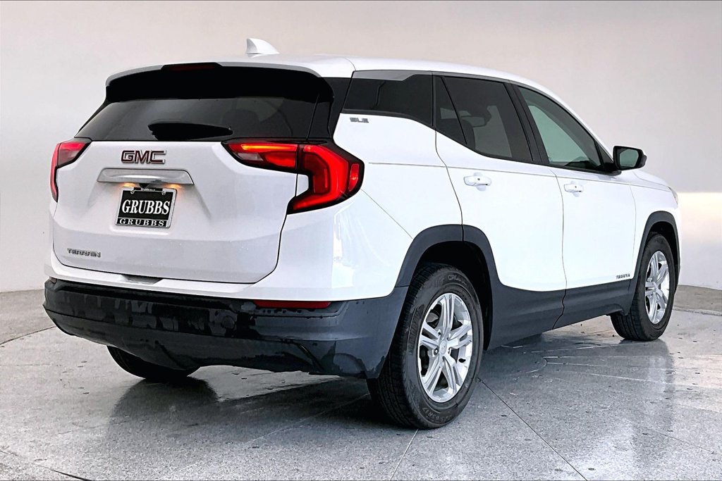 Used 2020 GMC Terrain SLE FWD image 2