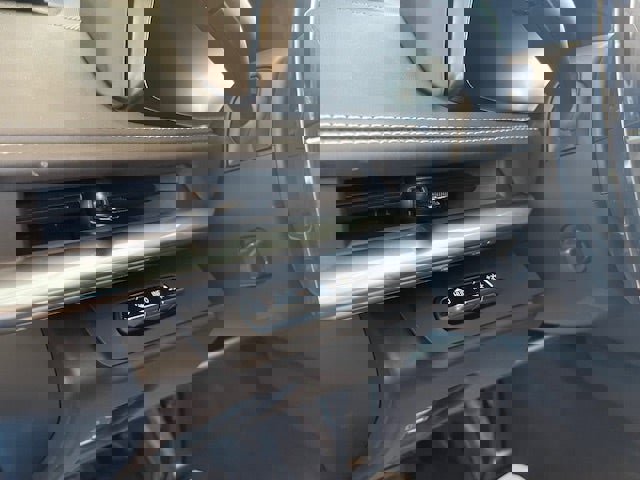 New 2024 Chevrolet Corvette Stingray Premium Cpe w/ Body-Color Dual Roof Package image 10