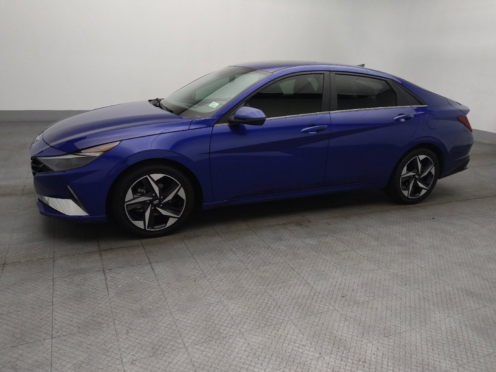 Used 2021 Hyundai Elantra SEL w/ Convenience + Premium Package image 2