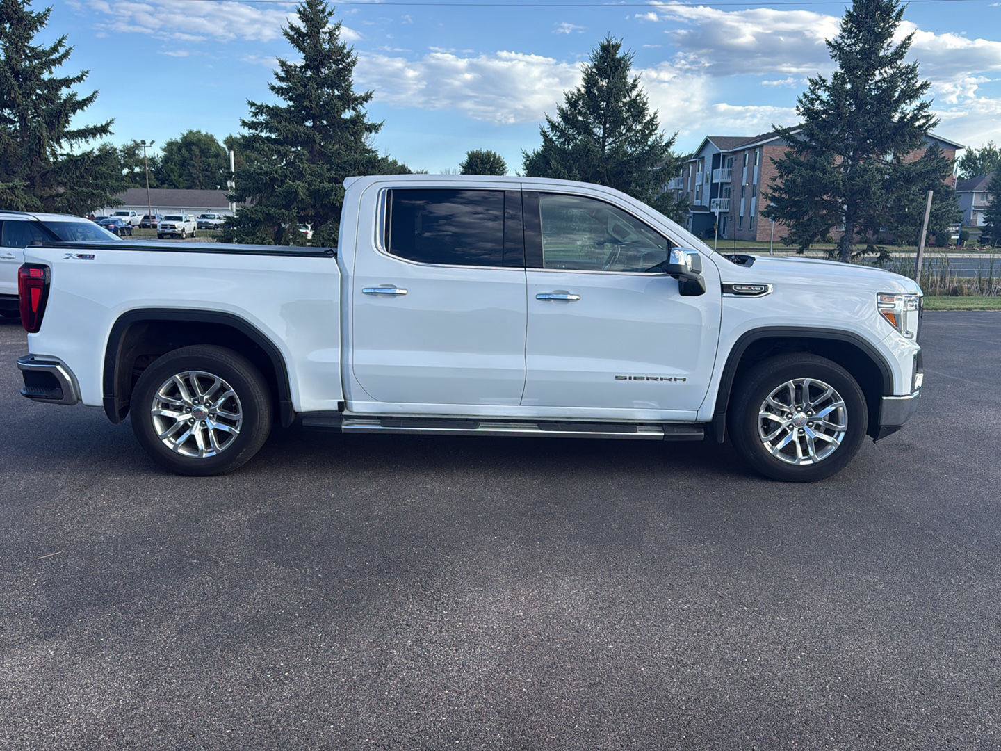 Used 2021 GMC Sierra 1500 SLT w/ SLT Premium Plus Package AWD/4WD image 7