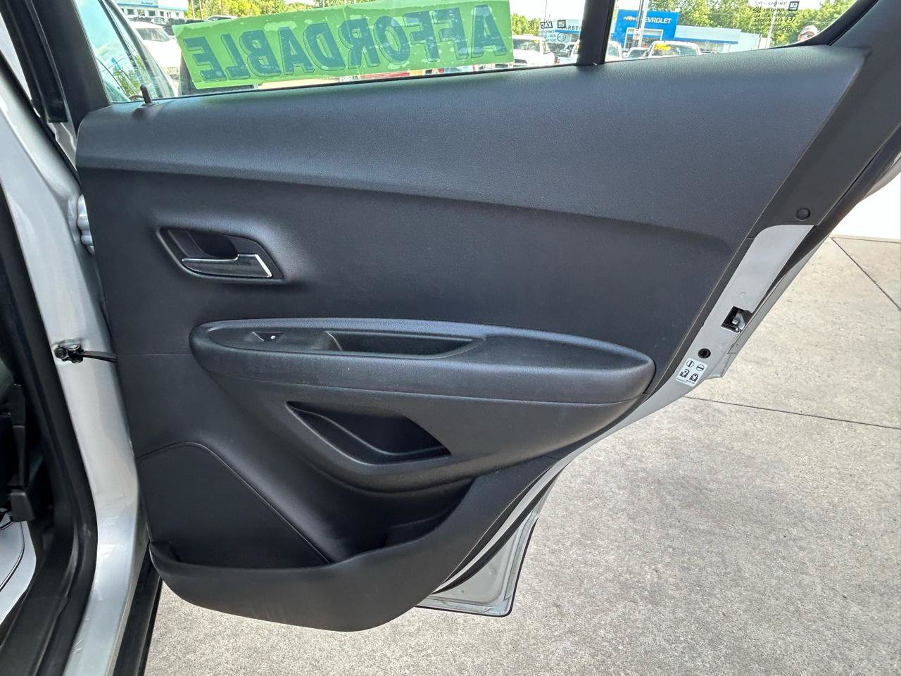 Used 2016 Chevrolet Trax LS FWD image 16