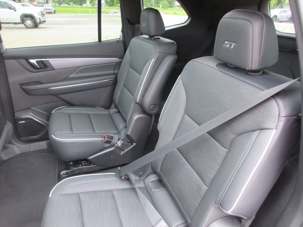New 2026 Buick Enclave Sport Touring FWD image 12