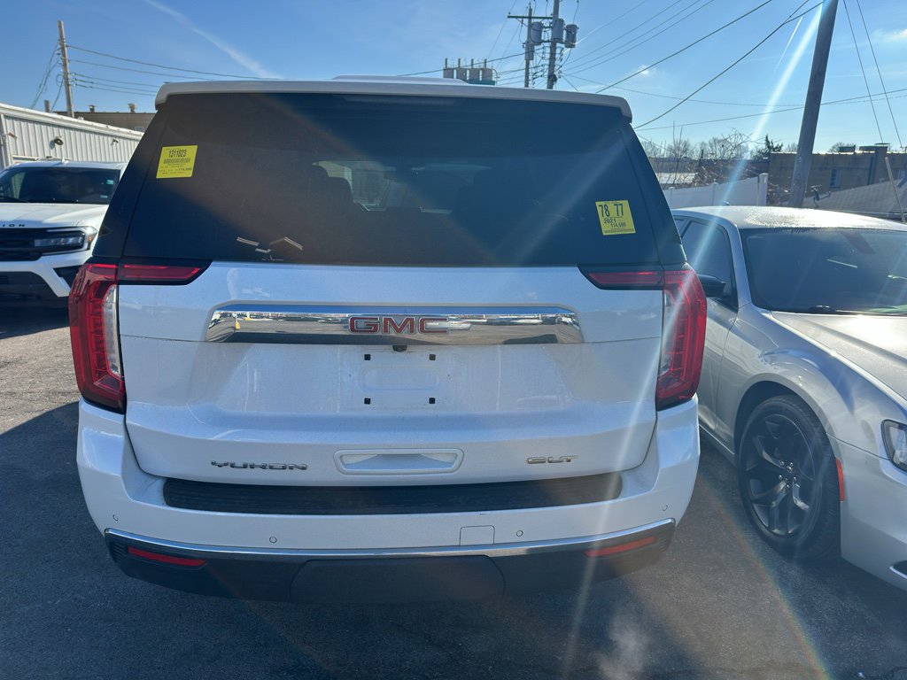 Used 2021 GMC Yukon SLT w/ SLT Luxury Plus Package image 2